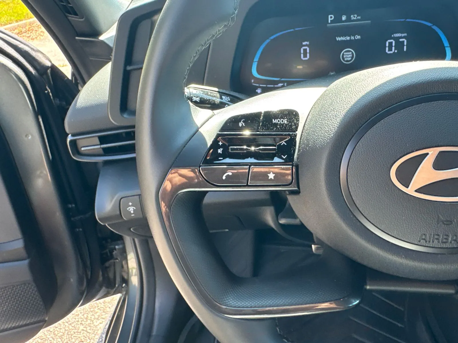 2025 Hyundai Elantra SEL - Photo 25