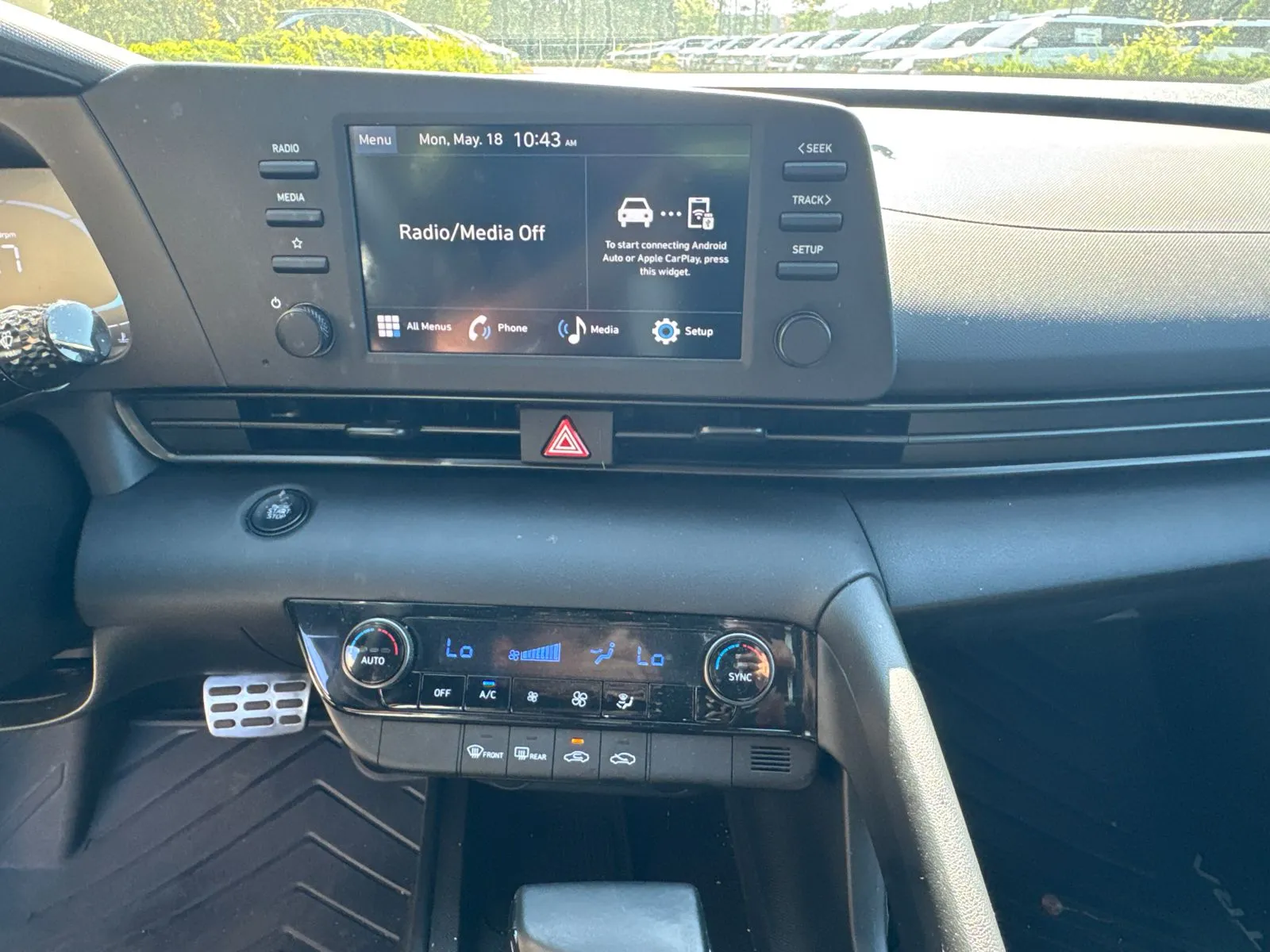 2025 Hyundai Elantra SEL - Photo 28