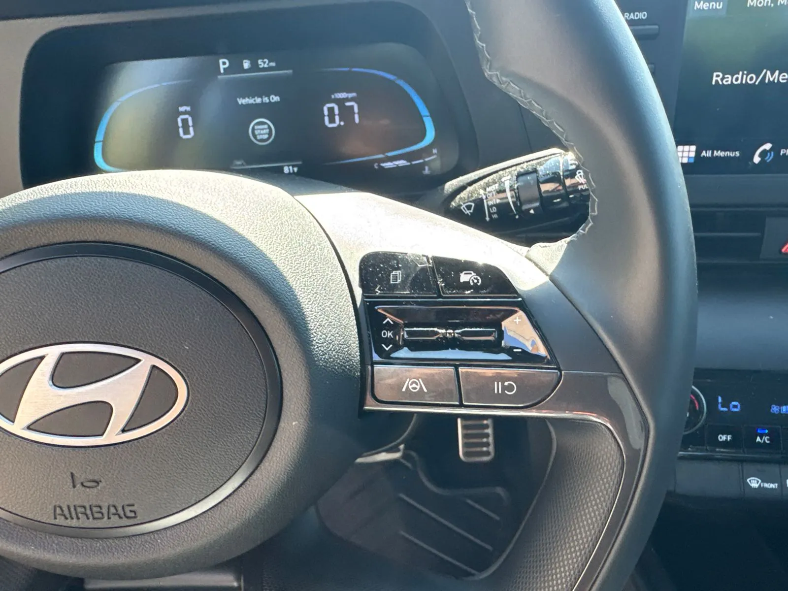2025 Hyundai Elantra SEL - Photo 26