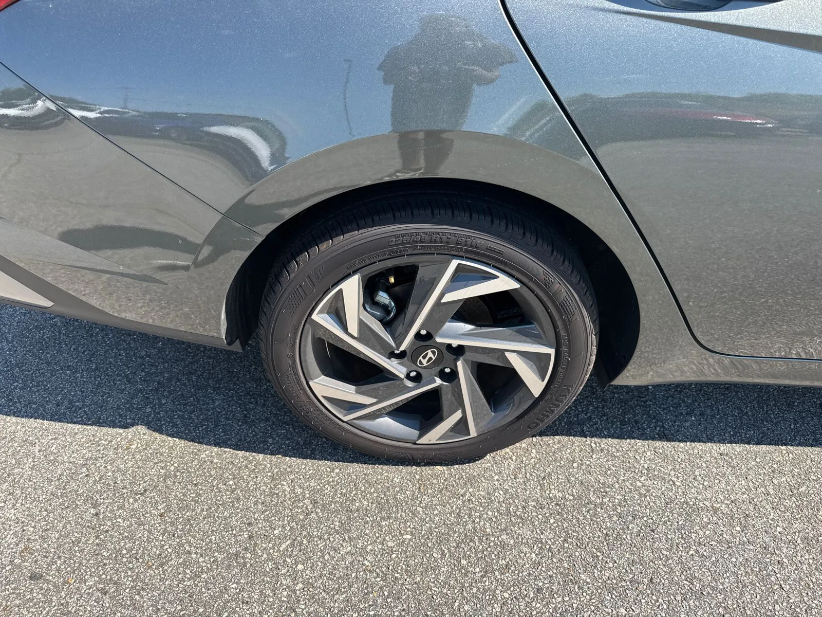 2025 Hyundai Elantra SEL - Photo 17