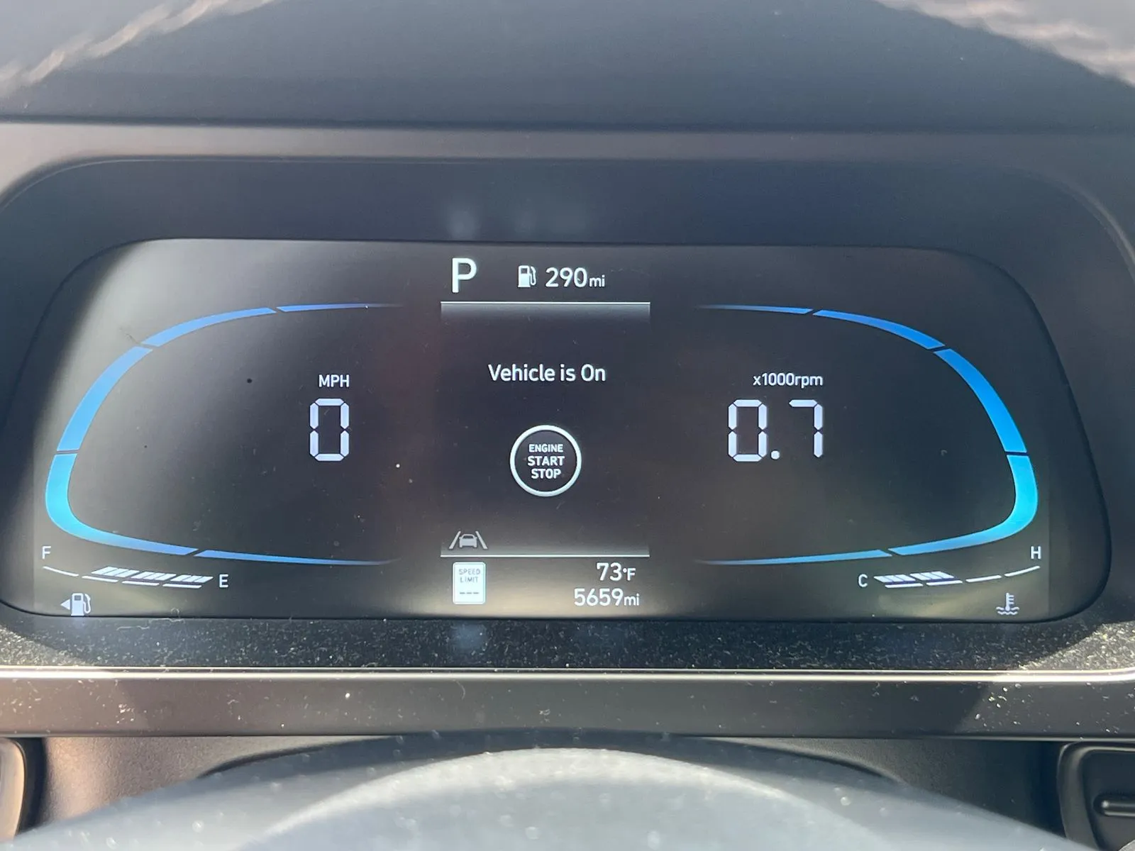 2025 Hyundai Elantra SEL - Photo 25