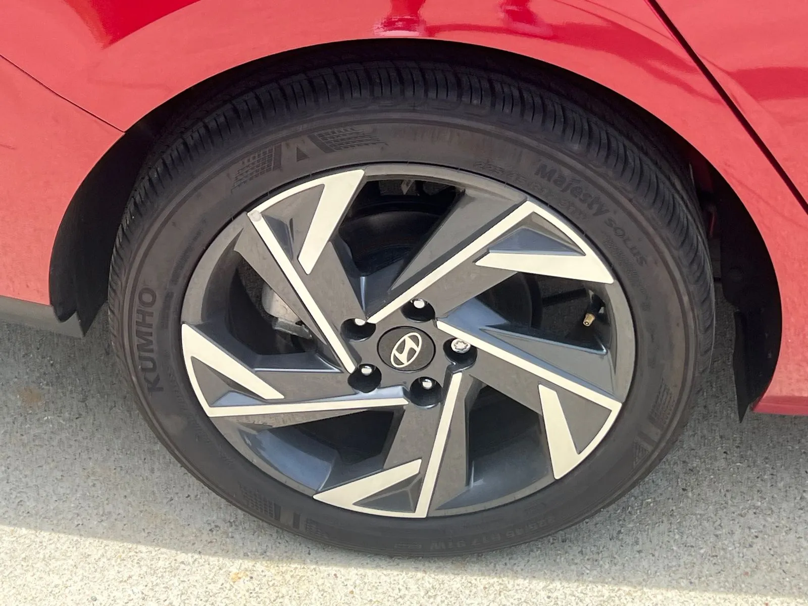 2025 Hyundai Elantra SEL - Photo 16