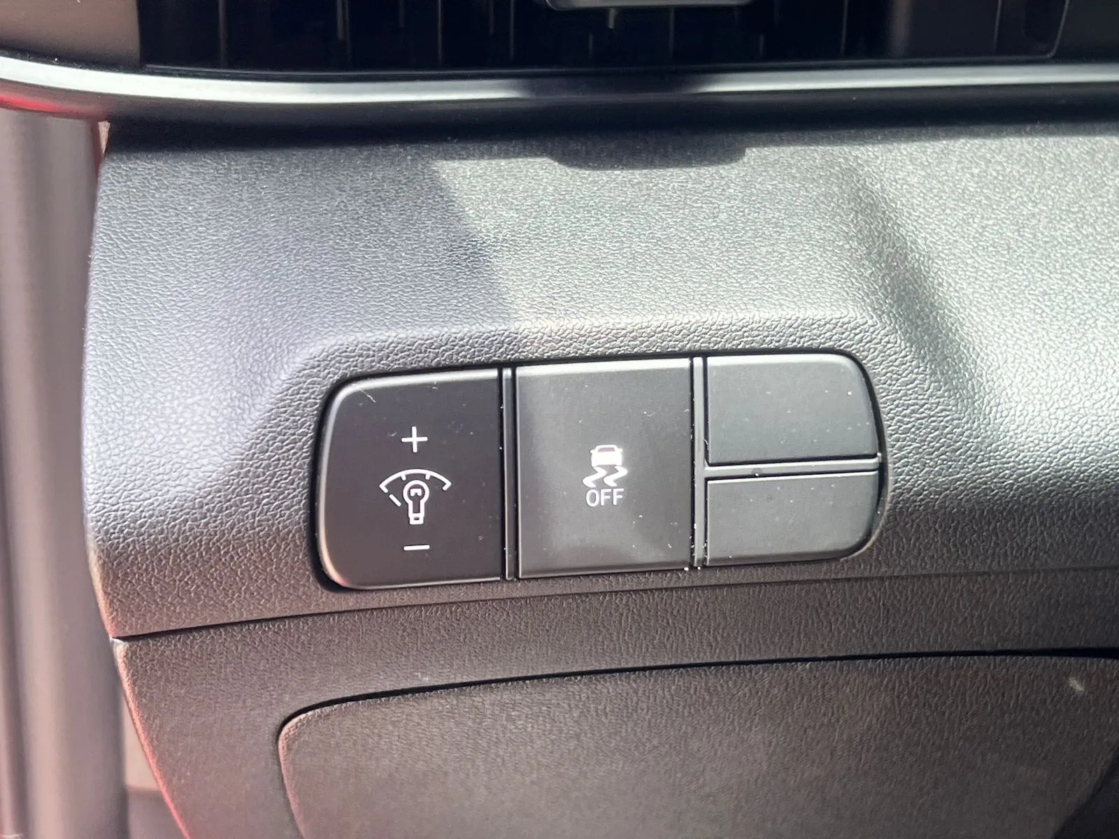 2025 Hyundai Elantra SEL - Photo 27