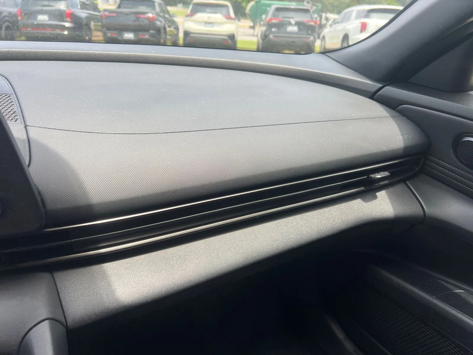 2025 Hyundai Elantra SEL - Photo 32