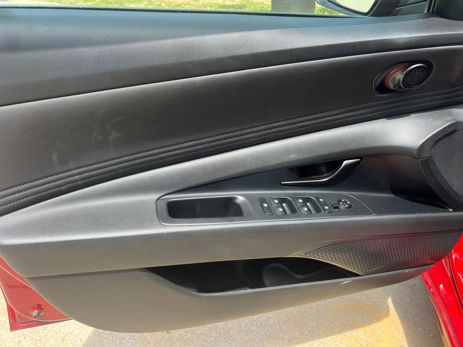 2025 Hyundai Elantra SEL - Photo 9