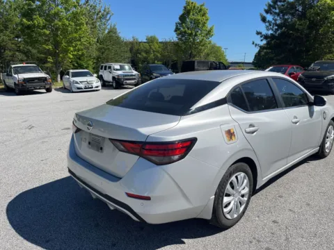 More photos of 2022 Nissan Sentra S at ALM Hyundai West, GA
