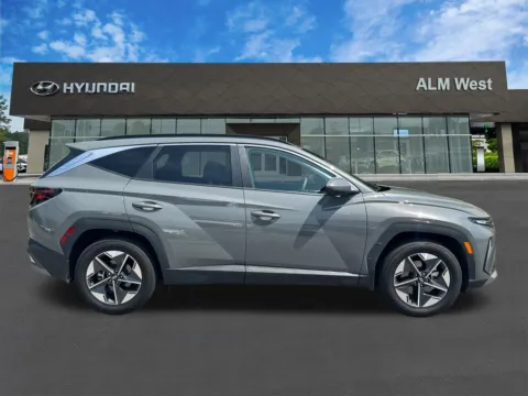 More photos of 2025 Hyundai Tucson SEL at ALM Hyundai West, GA