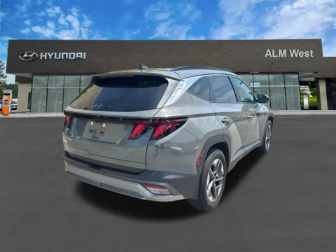 More photos of 2025 Hyundai Tucson SEL at ALM Hyundai West, GA
