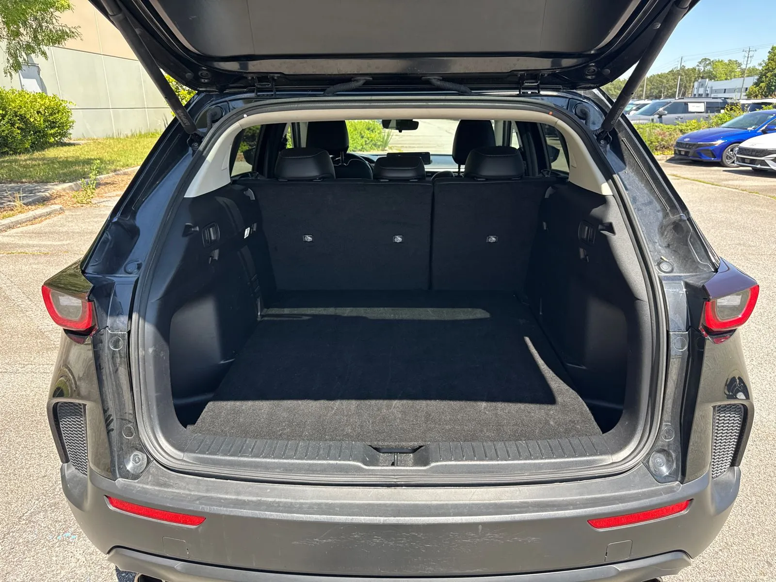 2025 Mazda CX-50 Premium - Photo 18