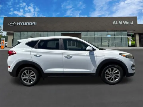 More photos of 2018 Hyundai Tucson SE at ALM Hyundai West, GA