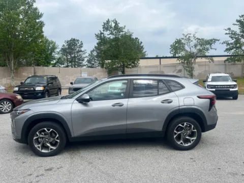 Photos of 2025 Chevrolet Trax LT for sale in Lithia Springs, GA at ALM Hyundai West