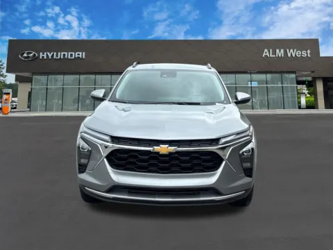 Photos of 2025 Chevrolet Trax LT for sale in Lithia Springs, GA at ALM Hyundai West