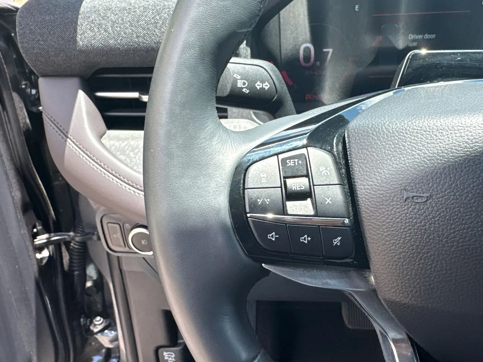 2026 Ford Explorer Platinum - Photo 26