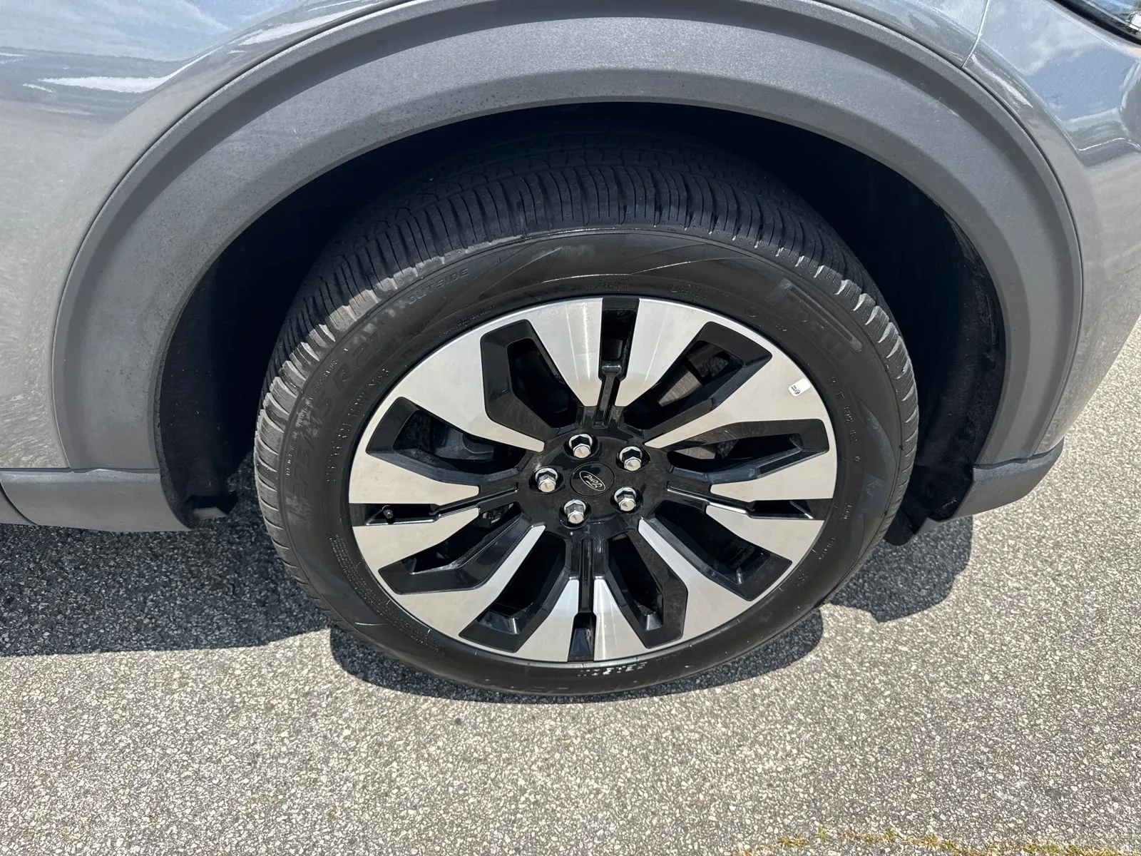 2026 Ford Explorer Platinum - Photo 12