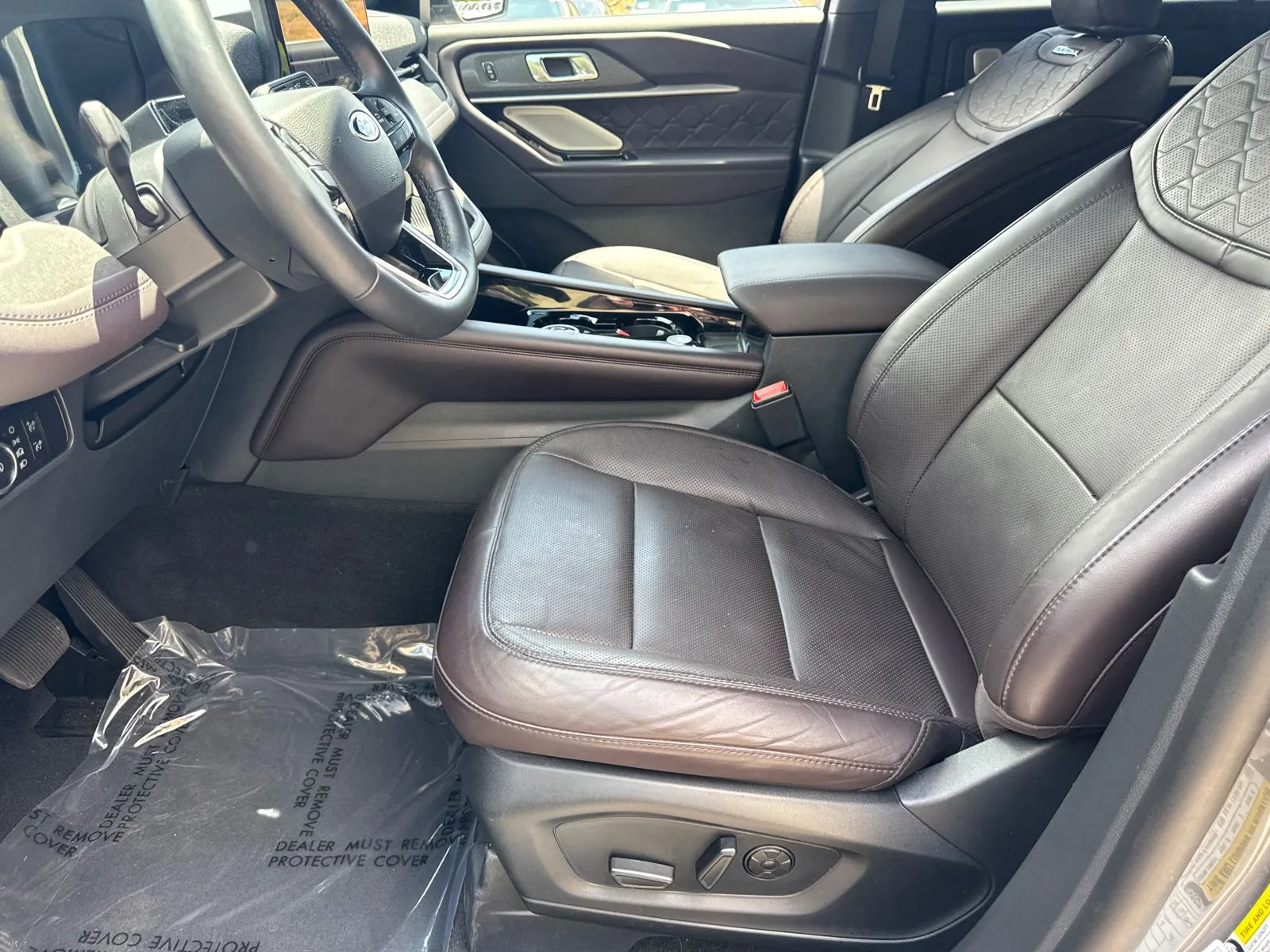 2026 Ford Explorer Platinum - Photo 9