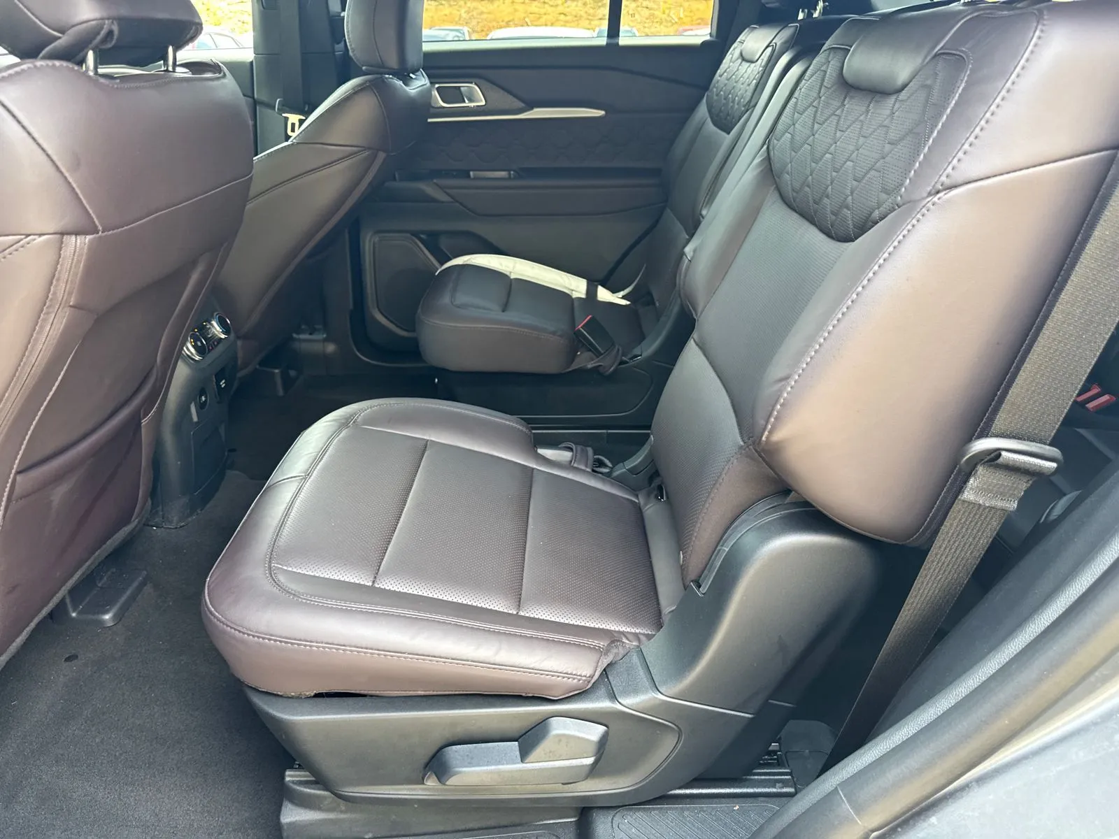 2026 Ford Explorer Platinum - Photo 21