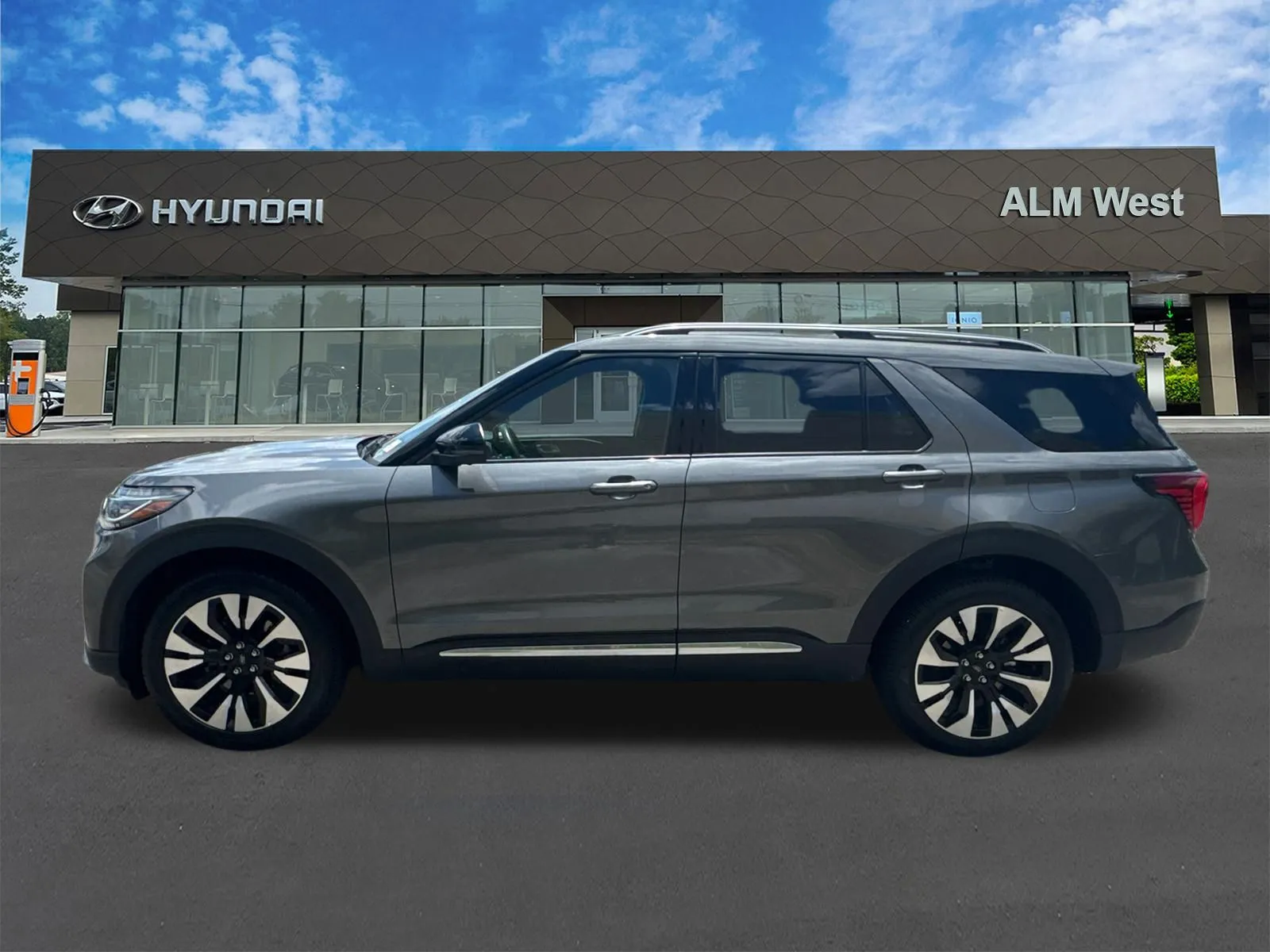 2026 Ford Explorer Platinum - Photo 8