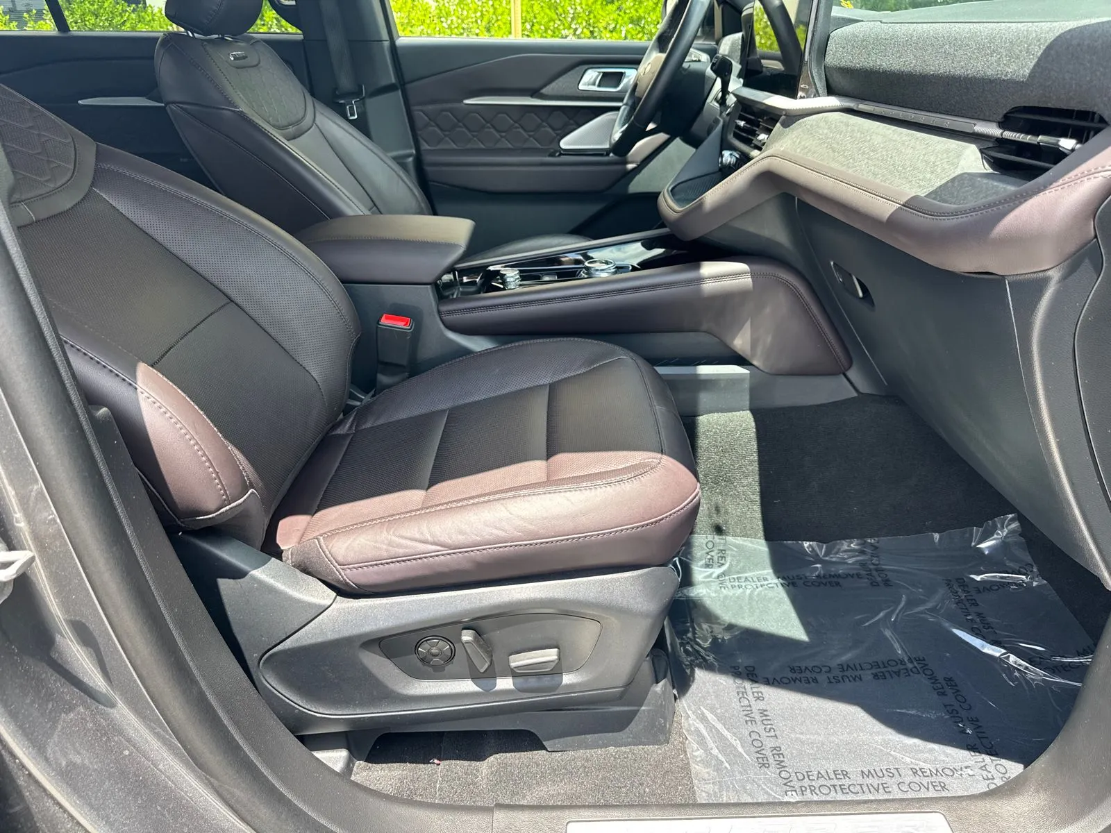 2026 Ford Explorer Platinum - Photo 13