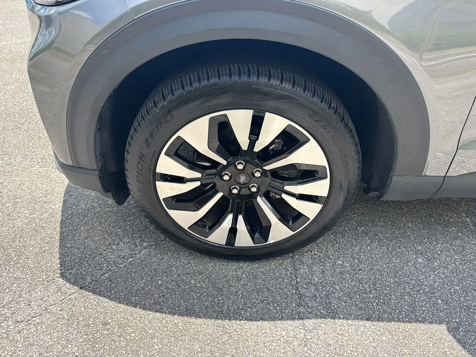 2026 Ford Explorer Platinum - Photo 11