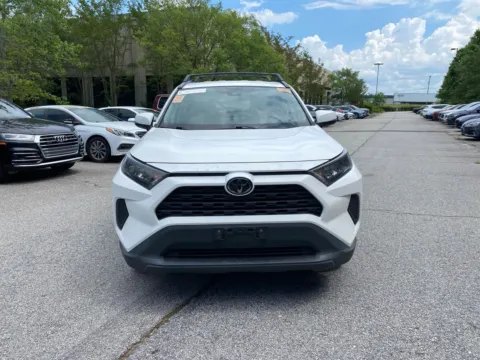 White 2019 Toyota RAV4 LE for sale in Lithia Springs, GA