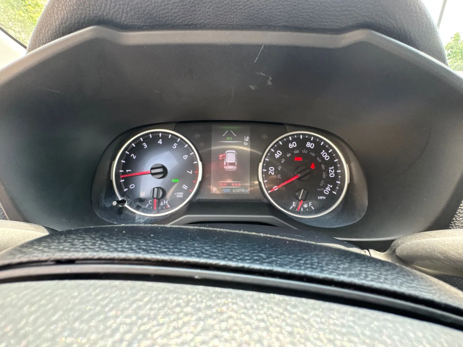 2019 Toyota RAV4 LE - Photo 26
