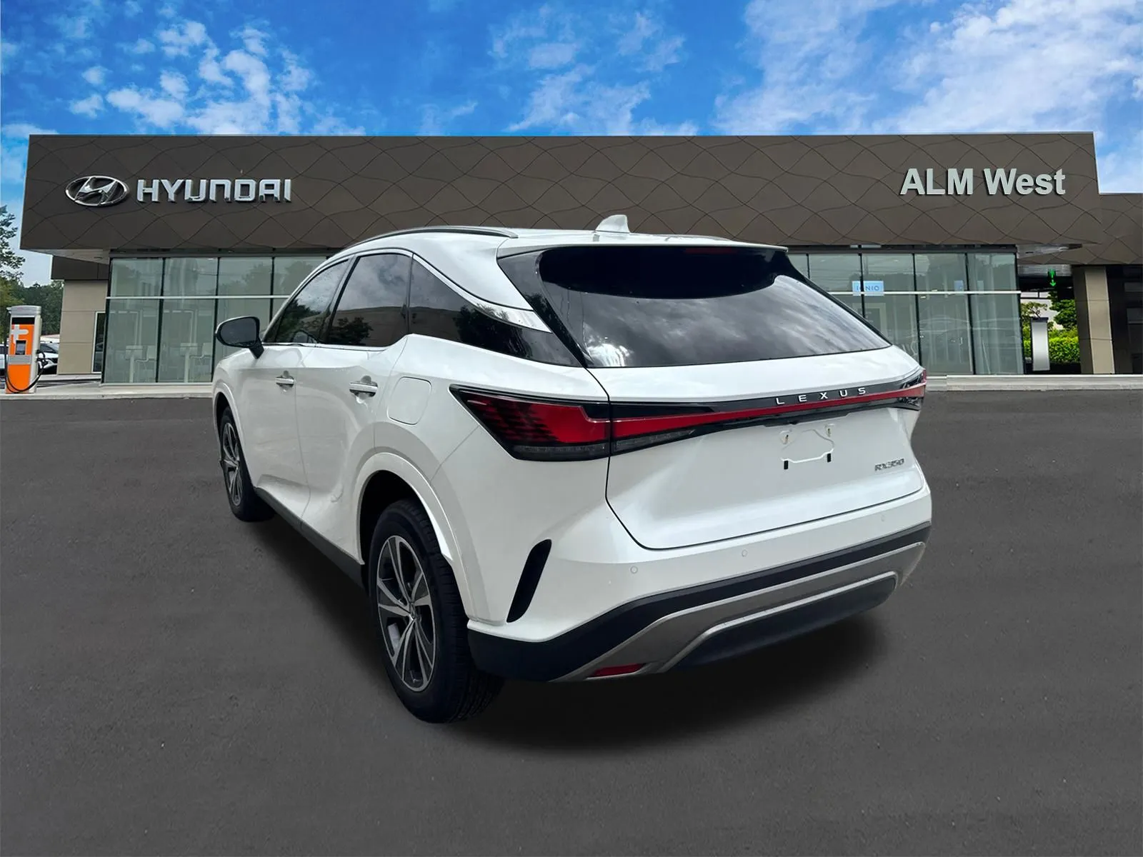 2025 Lexus RX 350 - Photo 7