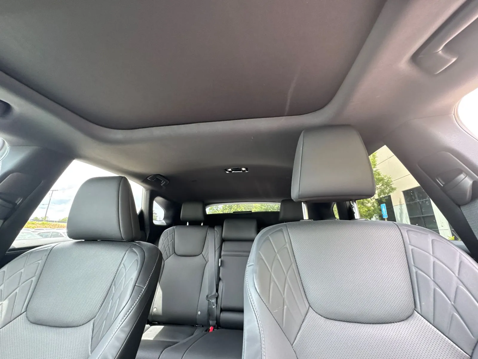 2025 Lexus RX 350 - Photo 32