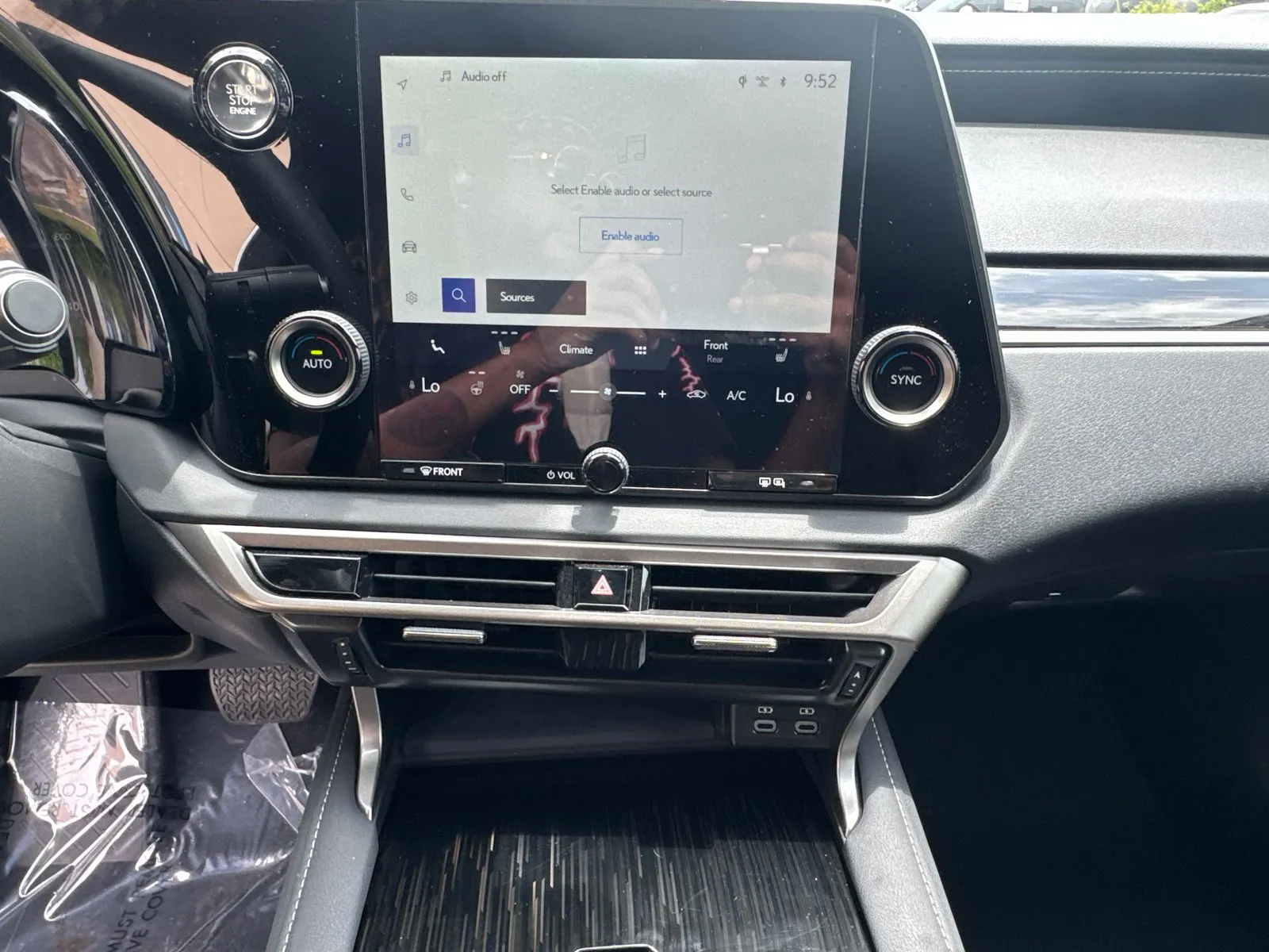 2025 Lexus RX 350 - Photo 29