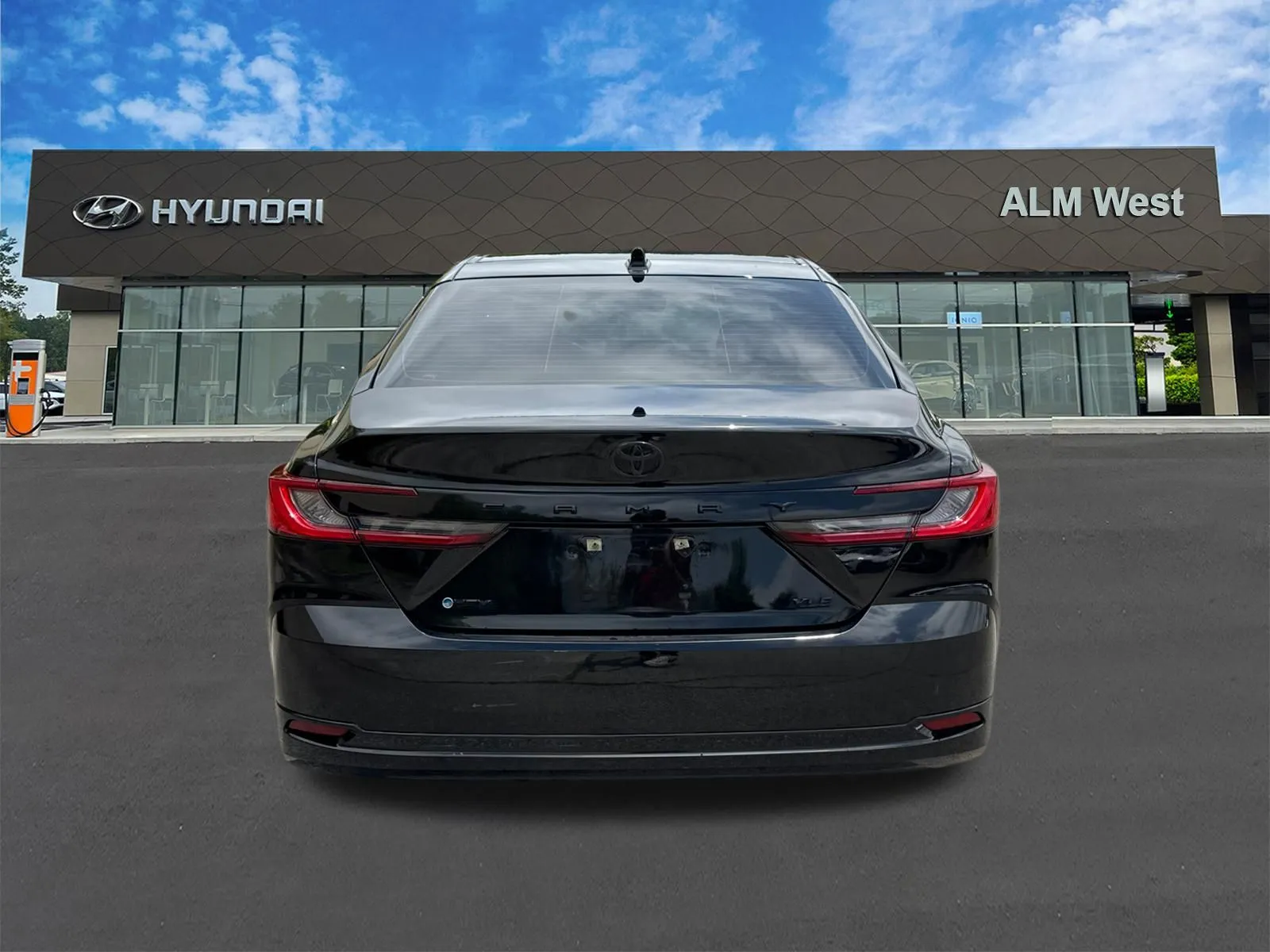 2025 Toyota Camry XLE - Photo 6