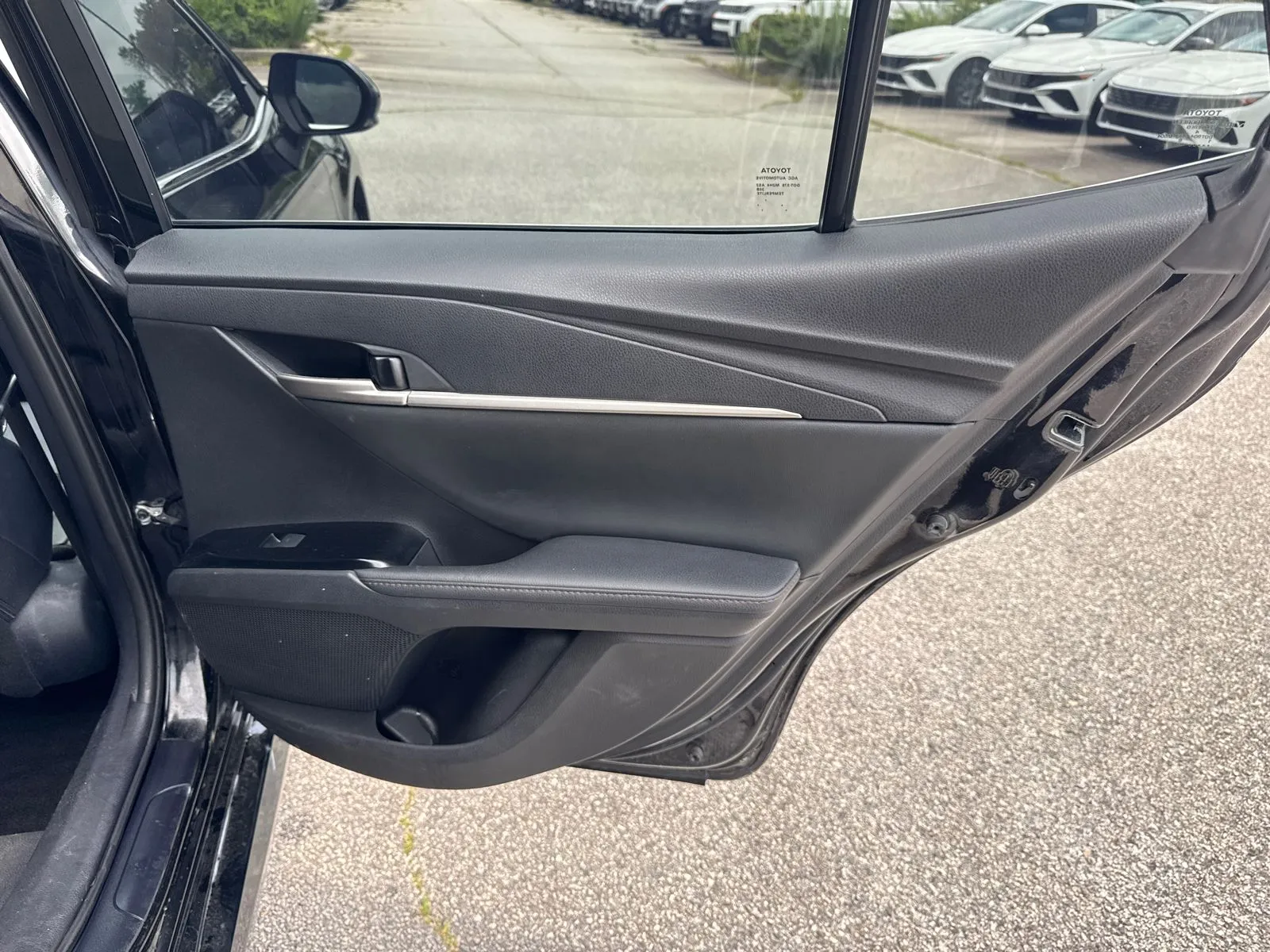 2025 Toyota Camry XLE - Photo 16