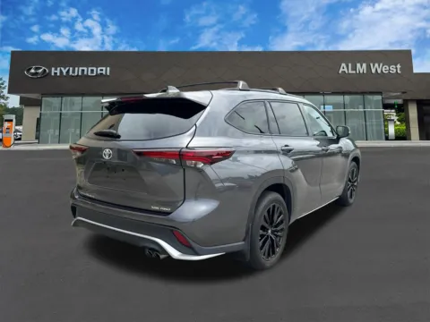 More photos of 2024 Toyota Highlander XSE at ALM Hyundai West, GA