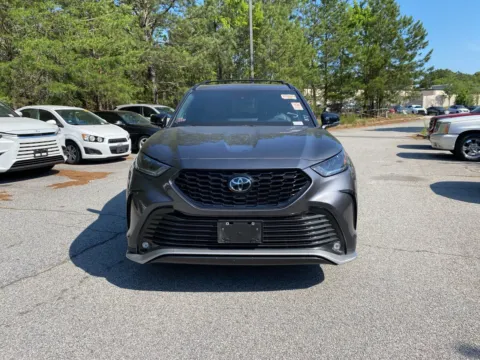 Gray 2024 Toyota Highlander XSE for sale in Lithia Springs, GA