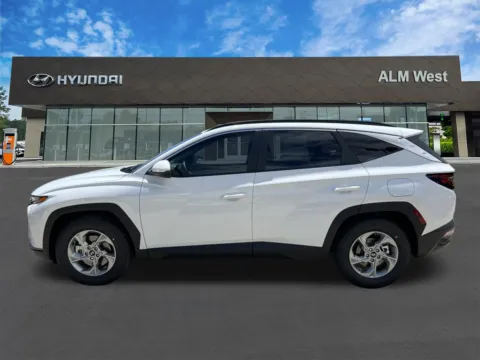 Photos of 2024 Hyundai Tucson SEL for sale in Lithia Springs, GA at ALM Hyundai West