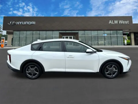 More photos of 2025 Kia K4 LXS at ALM Hyundai West, GA