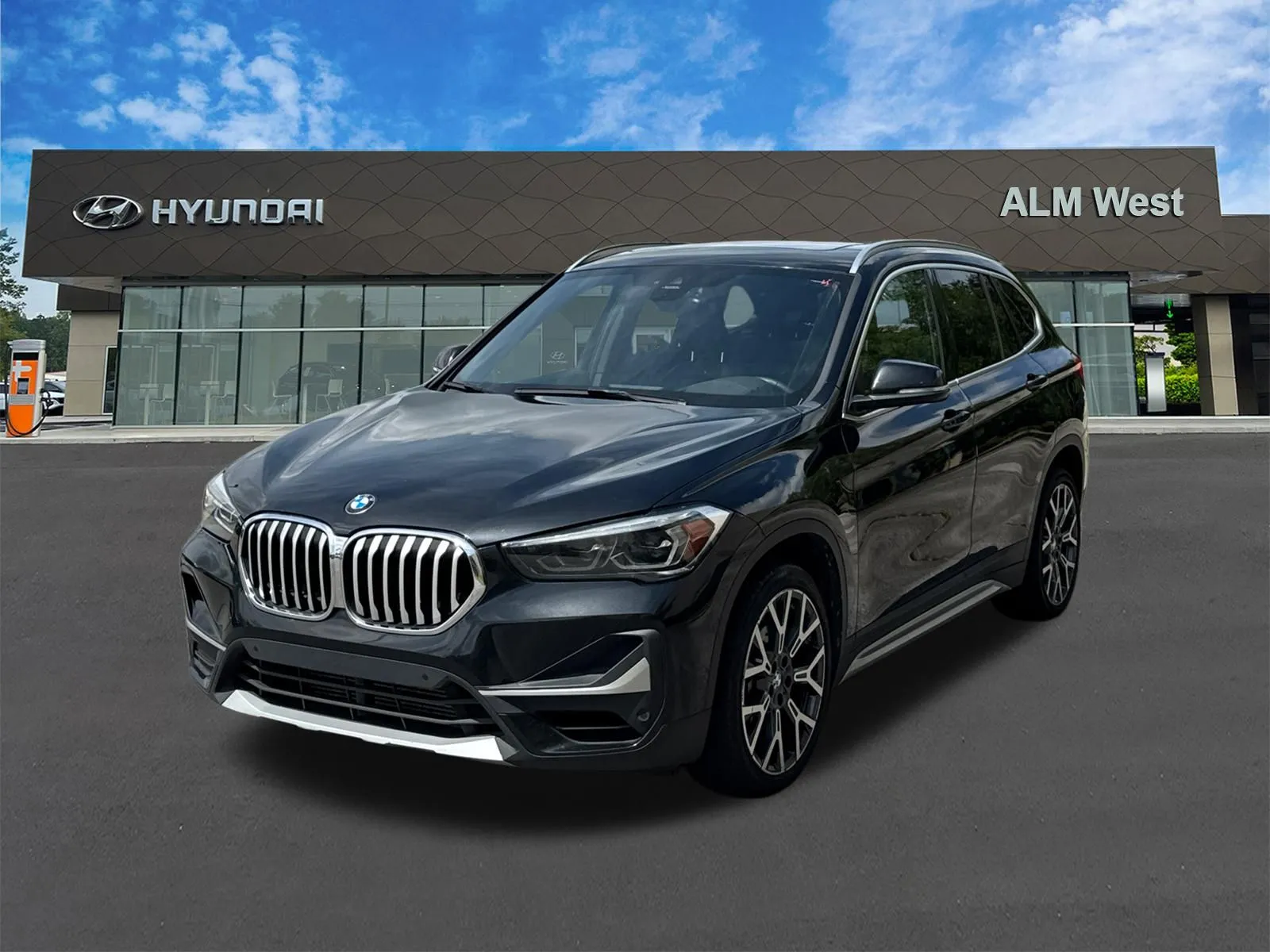 2021 BMW X1 sDrive28i's photo