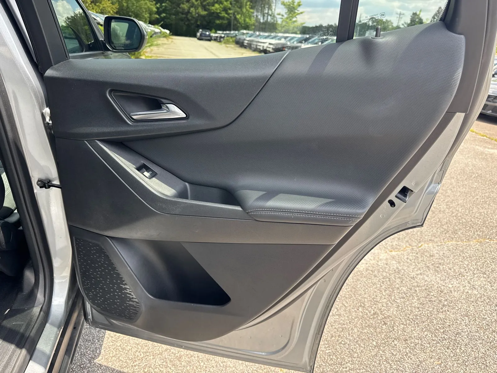 2025 Chevrolet Equinox LT - Photo 16