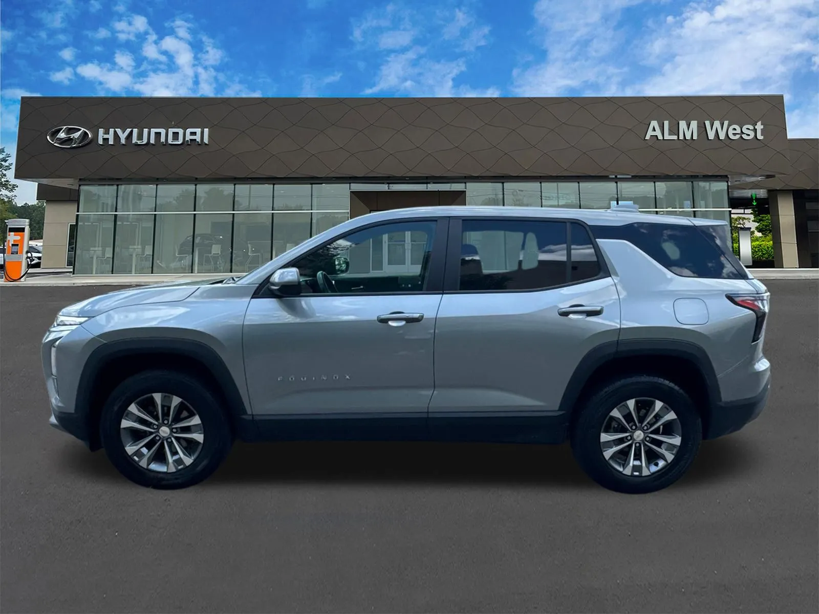 2025 Chevrolet Equinox LT - Photo 8