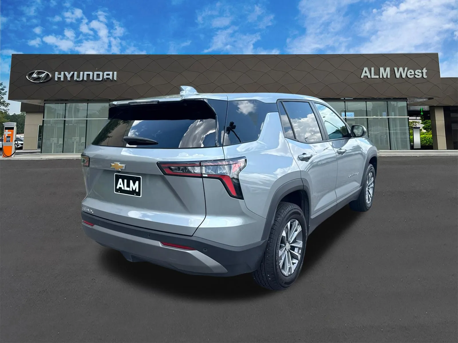 2025 Chevrolet Equinox LT - Photo 5