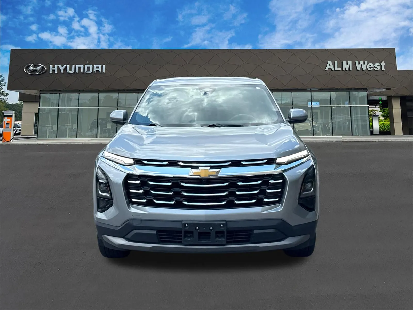 2025 Chevrolet Equinox LT - Photo 2