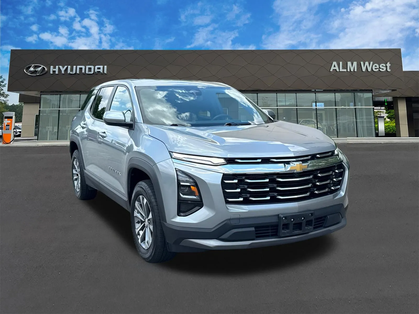 2025 Chevrolet Equinox LT - Photo 3