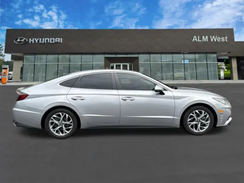 More photos of 2023 Hyundai Sonata SEL at ALM Hyundai West, GA