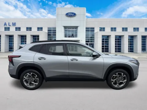 More photos of 2025 Chevrolet Trax LT at ALM Hyundai West, GA