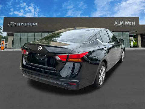 More photos of 2020 Nissan Altima 2.5 S at ALM Hyundai West, GA