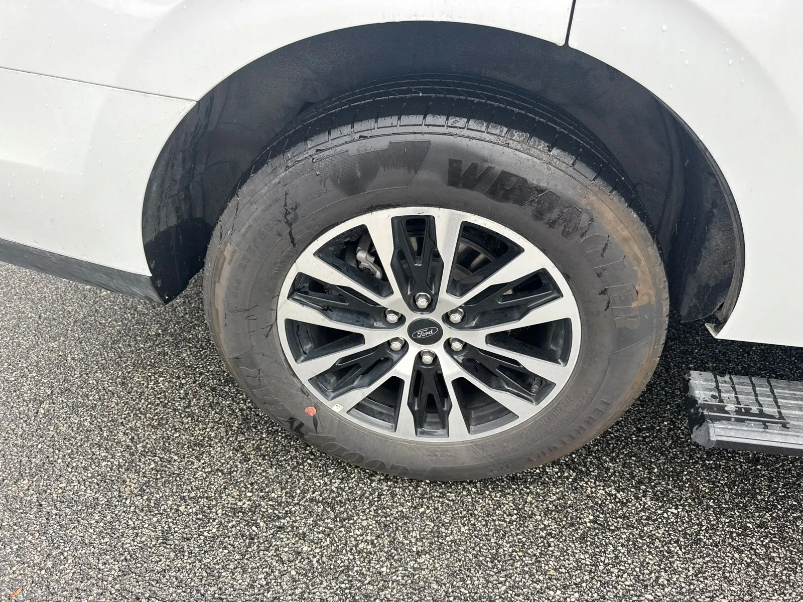 2025 Ford Expedition Platinum - Photo 17