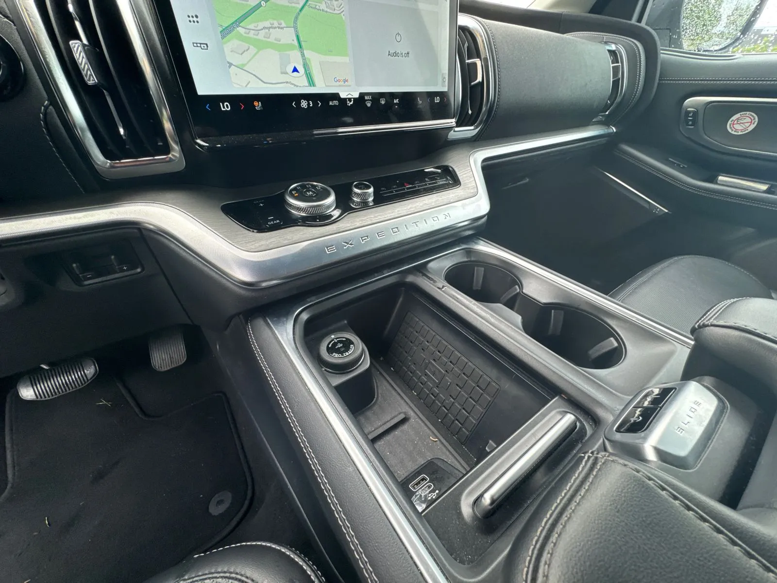 2025 Ford Expedition Platinum - Photo 30