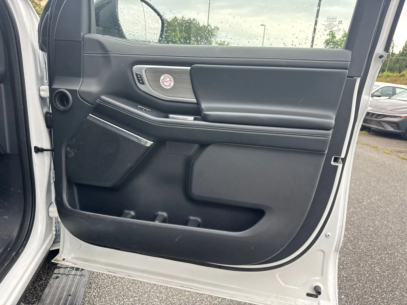 2025 Ford Expedition Platinum - Photo 14