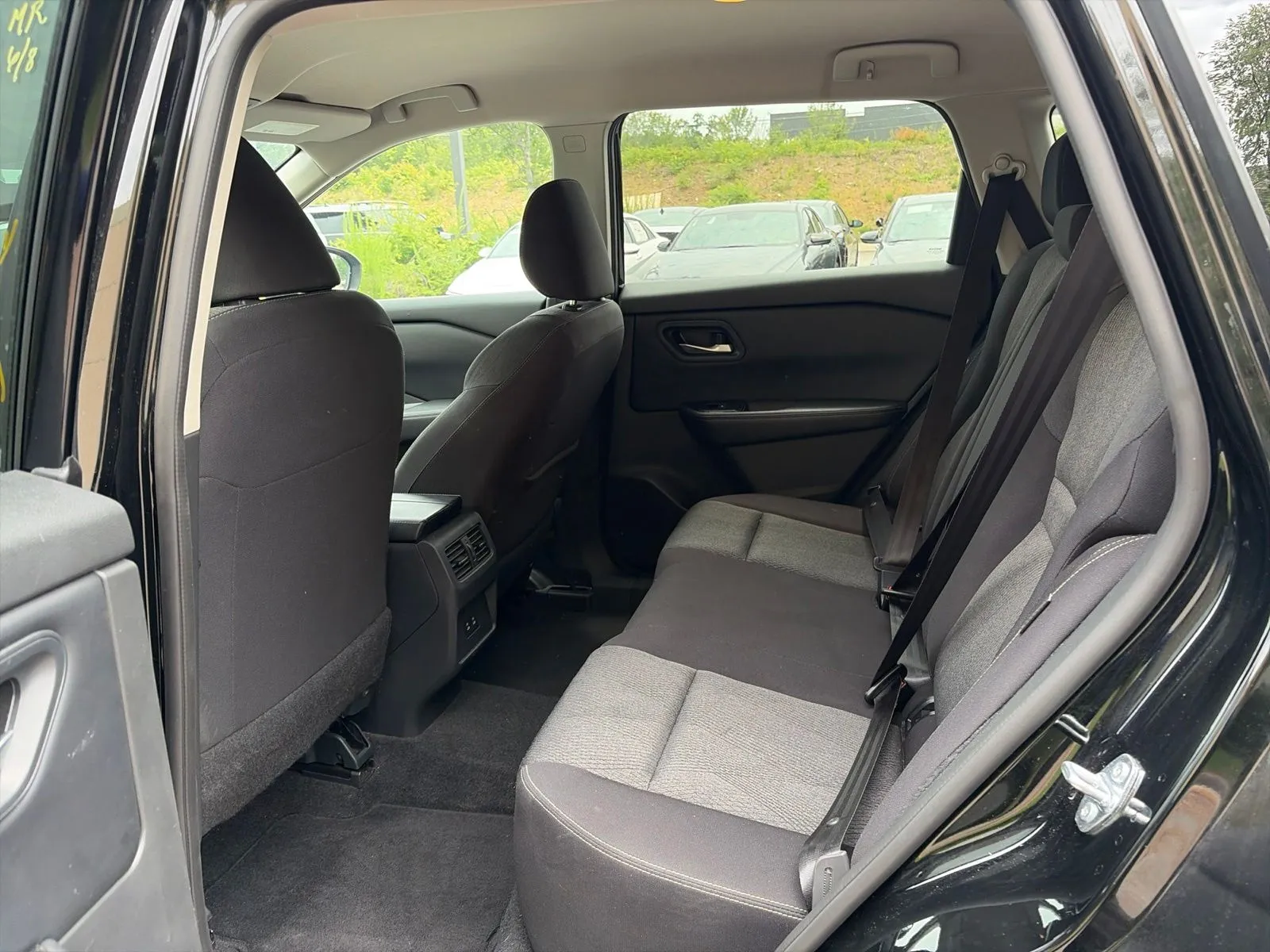 2025 Nissan Rogue SV - Photo 10