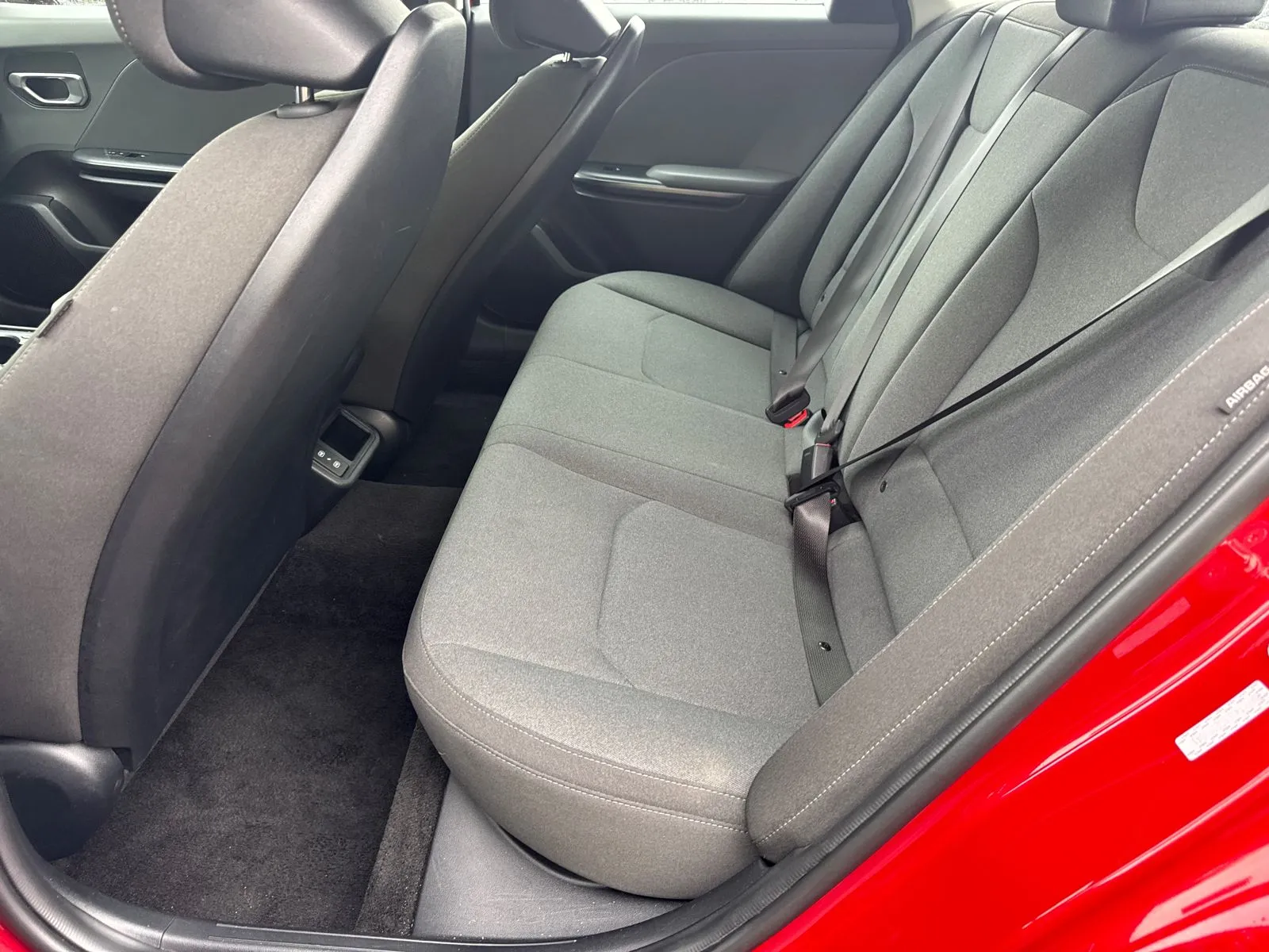 2025 Kia K4 LXS - Photo 20