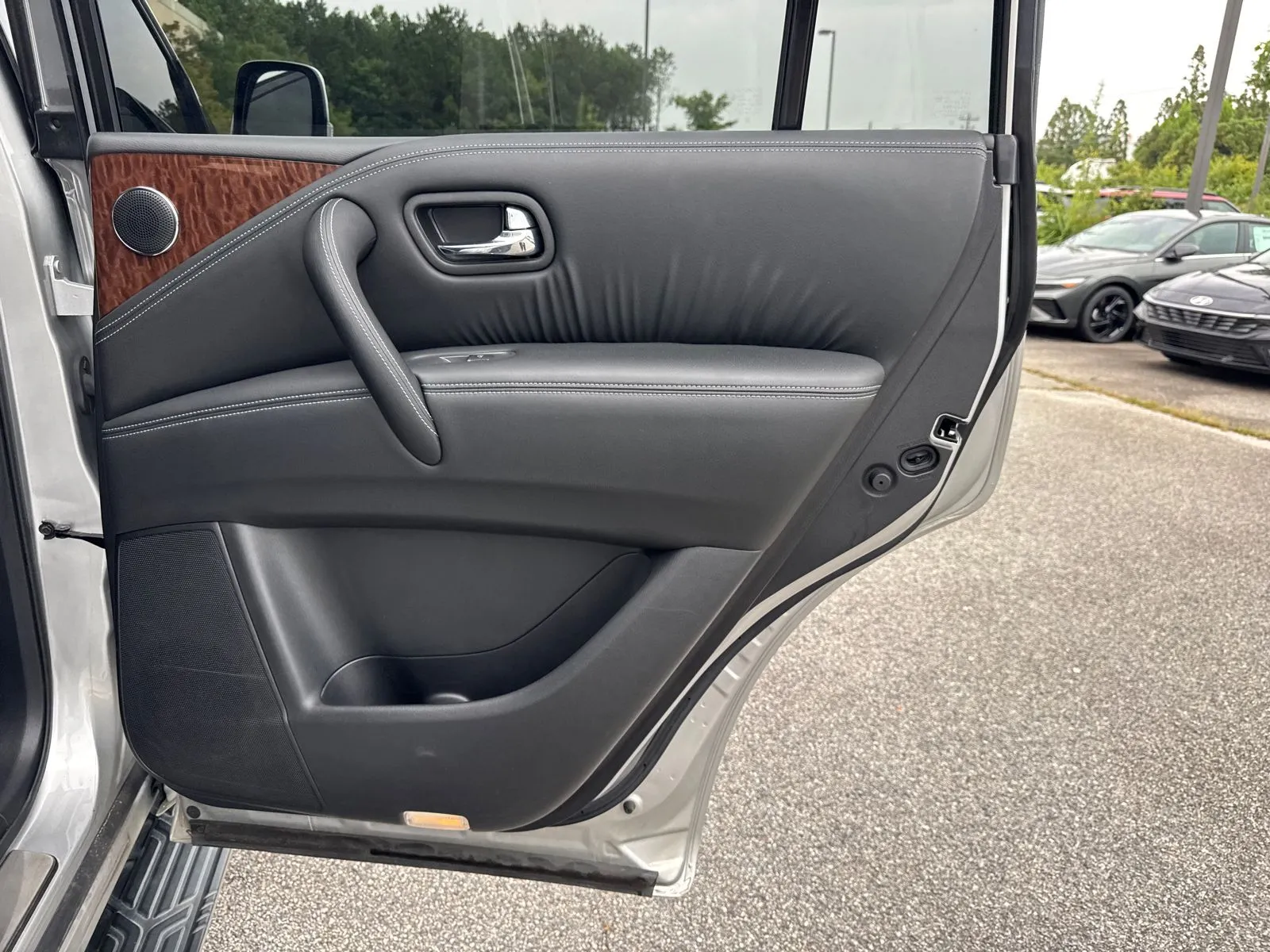 2019 Nissan Armada Platinum - Photo 16