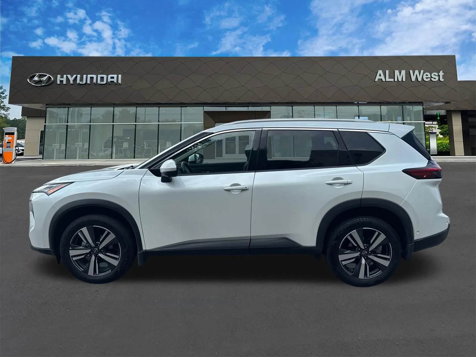 2024 Nissan Rogue SL - Photo 8